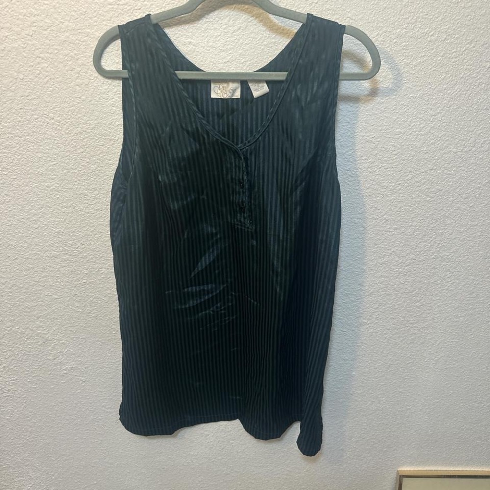 Forest green pleated tank top‎